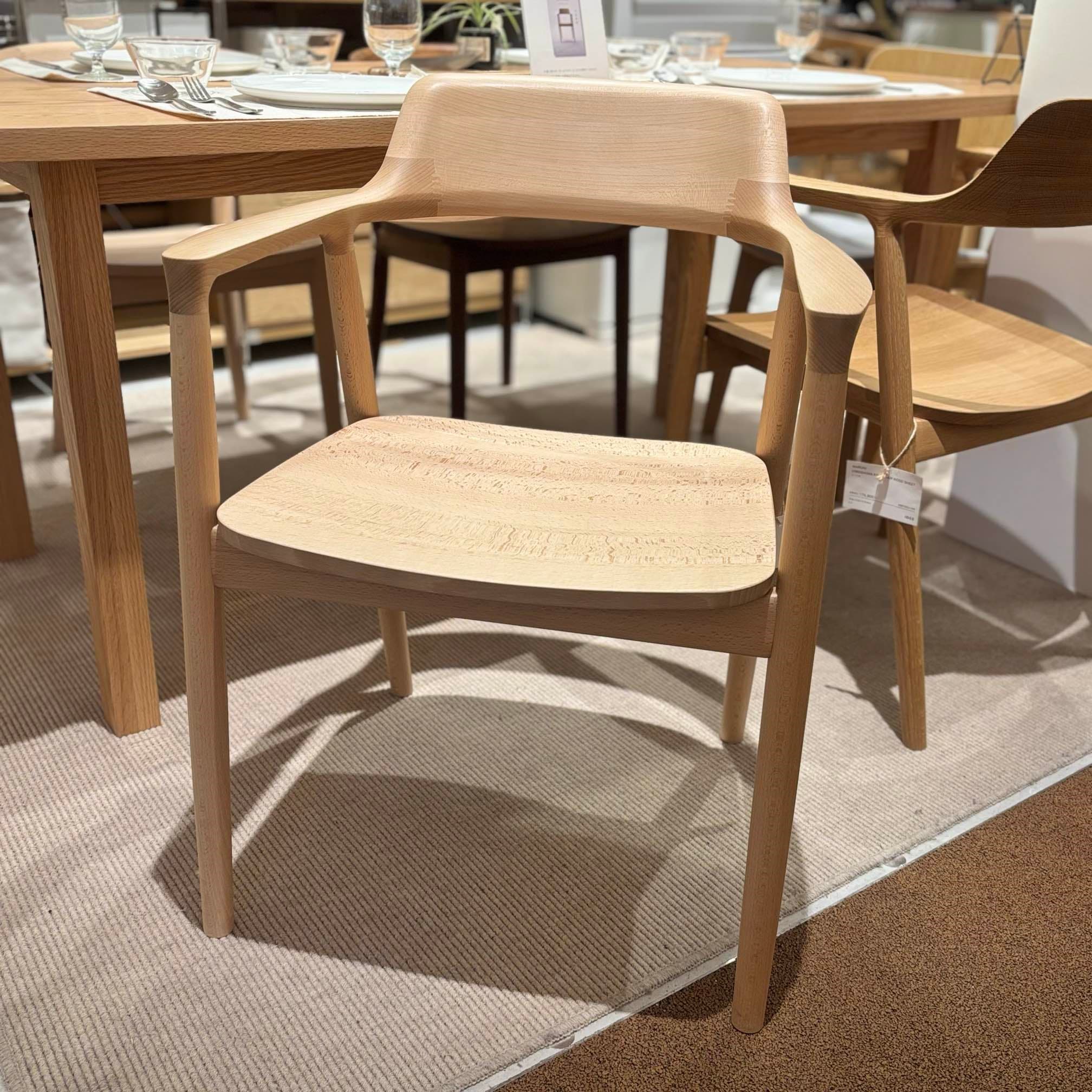 阪急西宮ガーデンズ】愛着を持って使えるダイニングテーブルとチェア